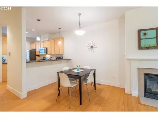 Photo #4: 24277100 Listing 