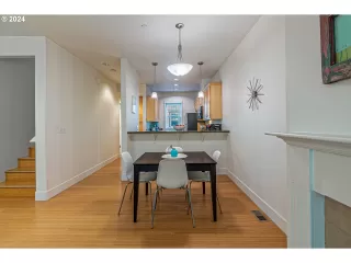 Photo #5: 24277100 Listing 