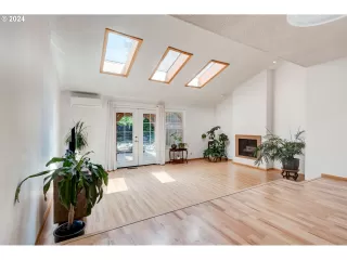 Photo #3: 24277862 Listing 