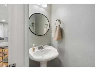 Photo #4: 24279322 Listing 