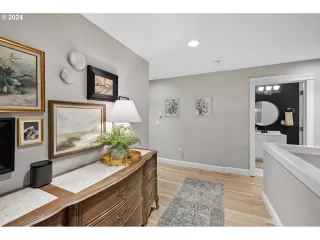 Photo #6: 24279322 Listing 