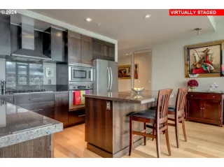 Photo #5: 24279590 Listing