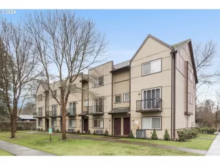 Photo #2: 24280523 Listing