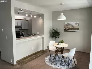 Photo #3: 24280628 Listing