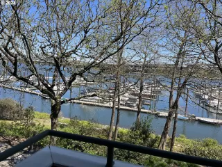 Photo #5: 24280628 Listing