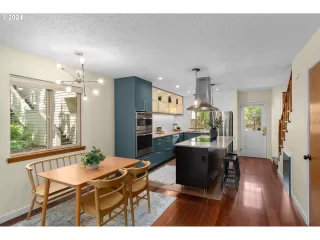 Photo #2: 24280636 Listing 