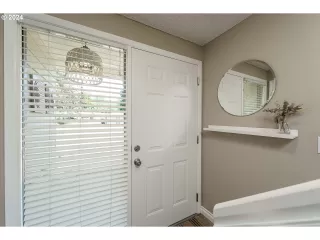 Photo #2: 24281537 Listing