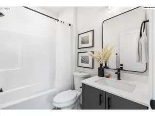 Photo #6: 24283830 Listing