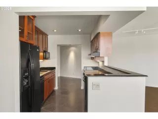 Photo #1: 242840709 Listing 