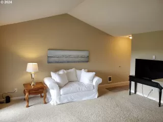 Photo #2: 24284330 Listing