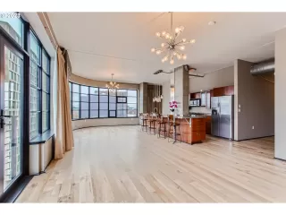 Photo #4: 24285750 Listing 