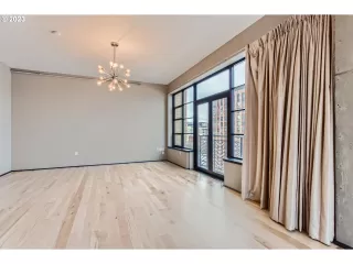 Photo #5: 24285750 Listing 