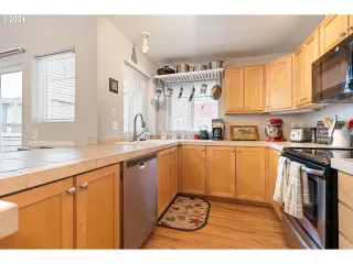 Photo #4: 24285942 Listing 