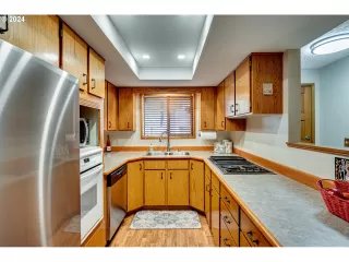 Photo #4: 24286101 Listing 