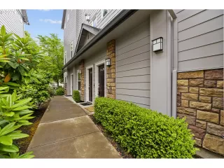 Photo #2: 24286367 Listing