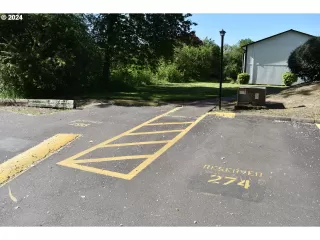 Photo #3: 24286479 Listing