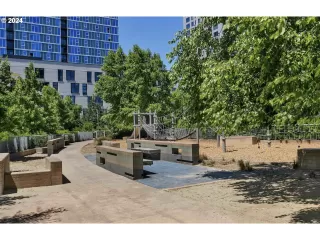 Photo #3: 24288531 Listing