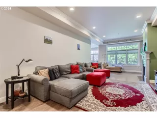 Photo #2: 24289529 Listing