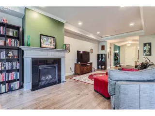 Photo #3: 24289529 Listing