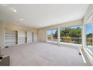 Photo #4: 242907065 Listing 
