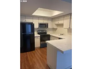 Photo #3: 24290869 Listing 