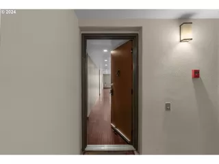 Photo #2: 24291865 Listing