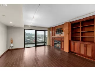 Photo #5: 24291865 Listing