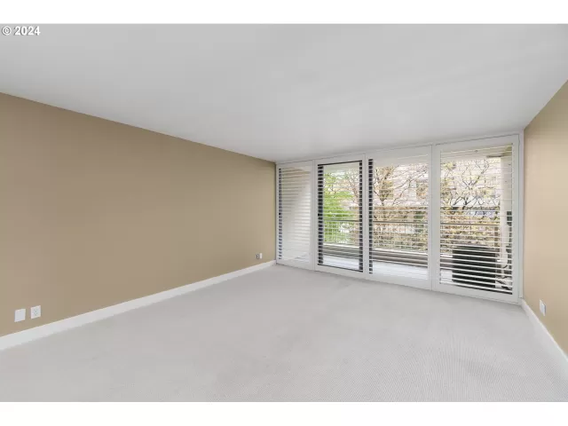 MLS: 24295359 Condo For Sale