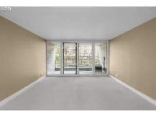 Photo #1: 24295359 Listing 