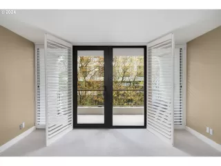 Photo #2: 24295359 Listing 