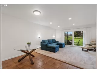 Photo #1: 24295829 Listing 