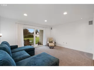 Photo #3: 24295829 Listing 