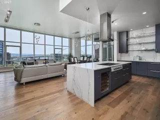 Photo #1: 24296170 Listing