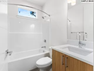 Photo #6: 24296189 Listing