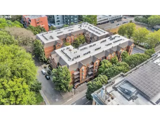 Photo #1: 242965459 Listing