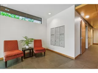 Photo #5: 24298164 Listing