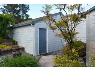 Photo #2: 24298503 Listing