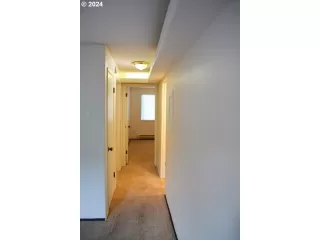 Photo #5: 24298503 Listing