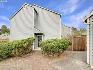 Photo #1: 24298714 Listing