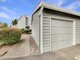 Photo #2: 24298714 Listing