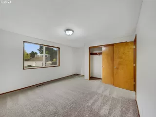Photo #3: 24298714 Listing