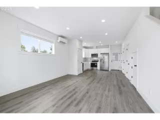 Photo #6: 242994040 Listing 
