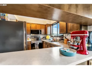 Photo #2: 24299950 Listing