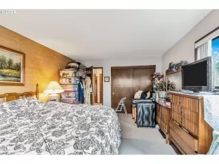 Photo #6: 24299950 Listing