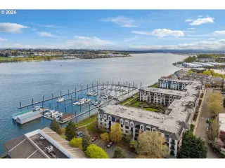 Photo #2: 24301115 Listing