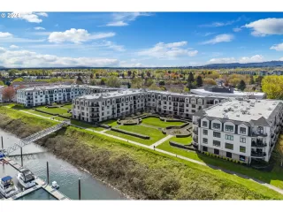 Photo #3: 24301115 Listing