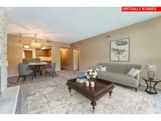 Photo #4: 24301144 Listing