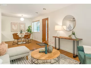 Photo #3: 24301424 Listing