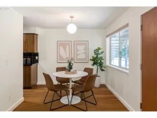 Photo #6: 24301424 Listing