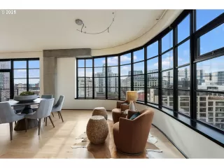 Photo #6: 24301695 Listing 